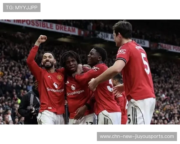 曼联一度拉开与热刺的差距，卡里克指挥红魔向前冲